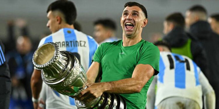 FIFA suspends Argentina goalkeeper Martinez for two games – FBC News