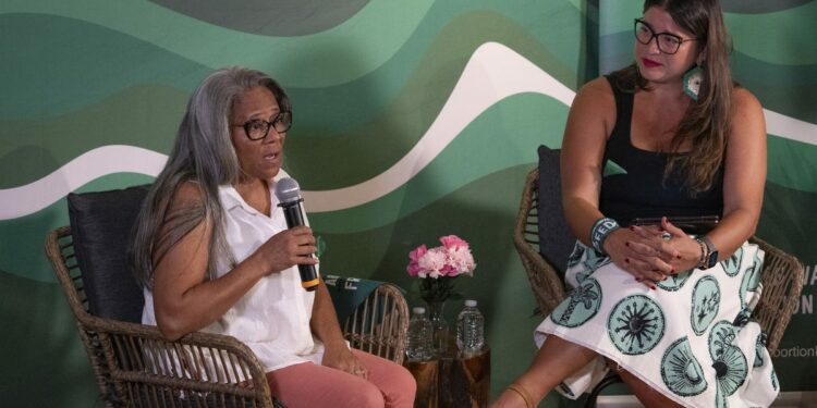 Storytellers travel AZ, recount death and prison due to abortion bans