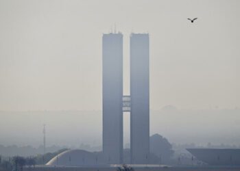 Brazilians choke as fire smoke blankets 80% of country