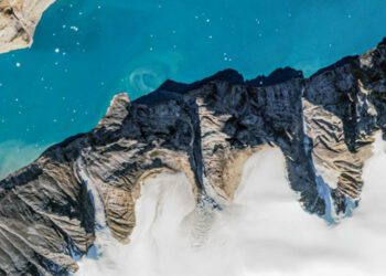 650-foot tsunami in Greenland fjord made waves that lasted 9 days, scientists find