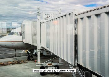 A gamble on Alaska miles — why I applied for 2 Hawaiian Airlines cards on the same day