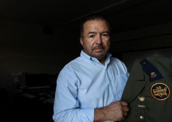 A long-time Border Patrol agent has a new job: Migrant aid