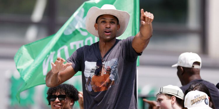 Al Horford receives Dominican Republic's highest honor