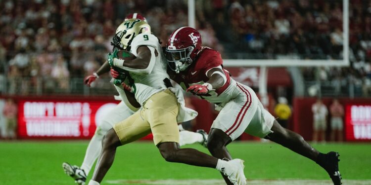 Alabama Encouraging Justin Jefferson To Keep Playing After Targeting Call