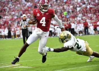 Alabama football leaves much to be desired in win against South Florida
