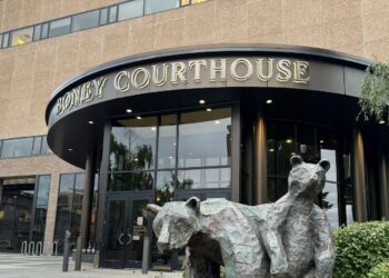 Alaska high court lets man serving a 20-year sentence remain in US House race