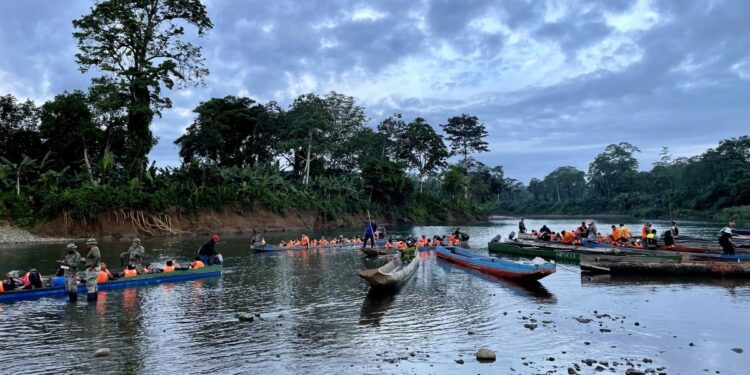 Americas: Limited Protection for People Fleeing Venezuela, Haiti