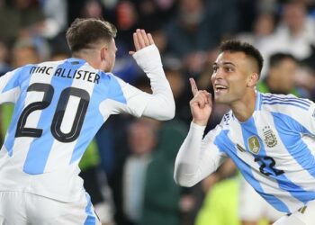 Alexis Mac Allister and Lautaro Martinez of Argentina