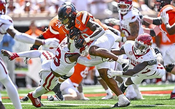 Arkansas football squanders lead, loses 39-31 at Oklahoma State in 2 OTs