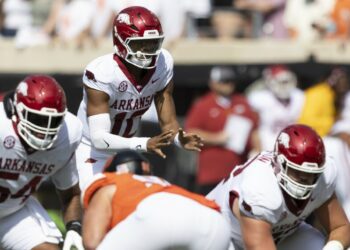 Arkansas looks to bounce back against UAB after tough loss to Oklahoma State