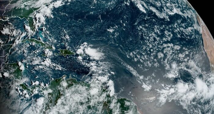 Atlantic disturbance moving into the Caribbean but remains disorganized