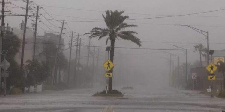 Au moins 33 morts dans quatre Etats américains, après le passage de l'ouragan Hélène rétrogradé en tempête tropicale