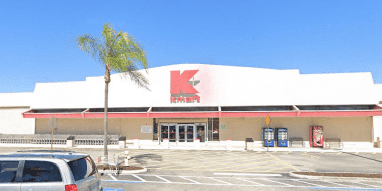 Big chain of the '70s is down to one store in mainland U.S.