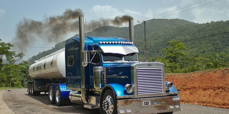 Biofuel groups, fuel retailers fight California’s proposed restrictions