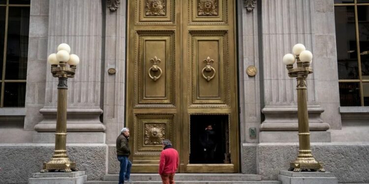 Chile restarts rate cuts amid dovish tone on economic outlook