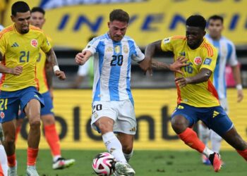 Colombia edges Argentina 2-1, Brazil stunned in World Cup qualifiers, world cup qualifiers, football, columbia vs argentina, paraguay vs brazil, messi