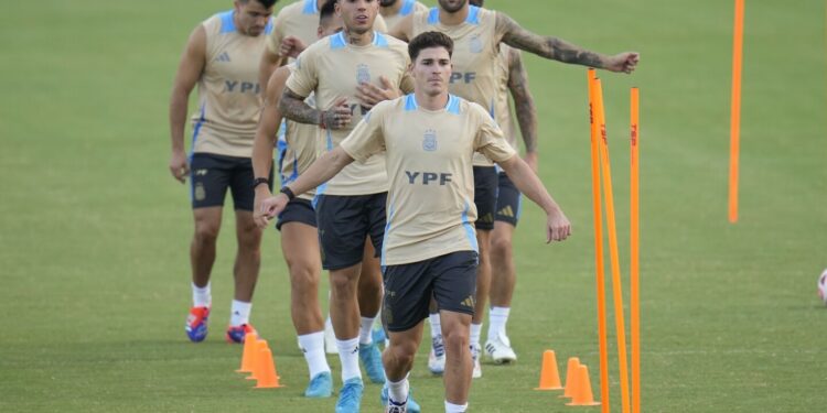 Colombia recibe a Argentina por eliminatoria con aires de revancha