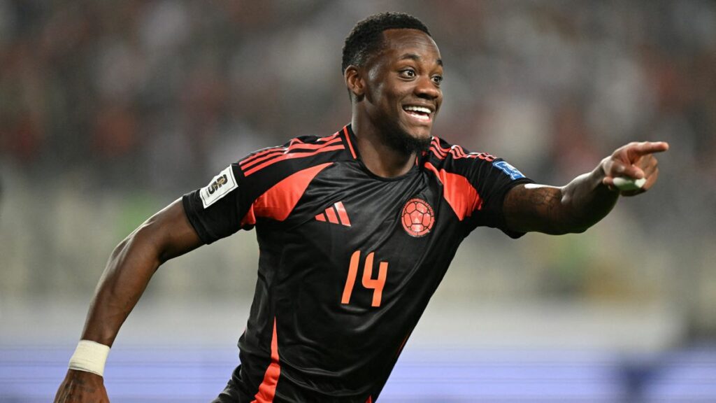 Jhon Durán celebrates a goal during the World Cup 2026 qualifiers ahead of the Colombia vs Argentina live stream.