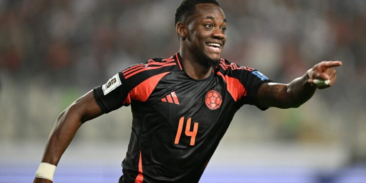 Jhon Durán celebrates a goal during the World Cup 2026 qualifiers ahead of the Colombia vs Argentina live stream.