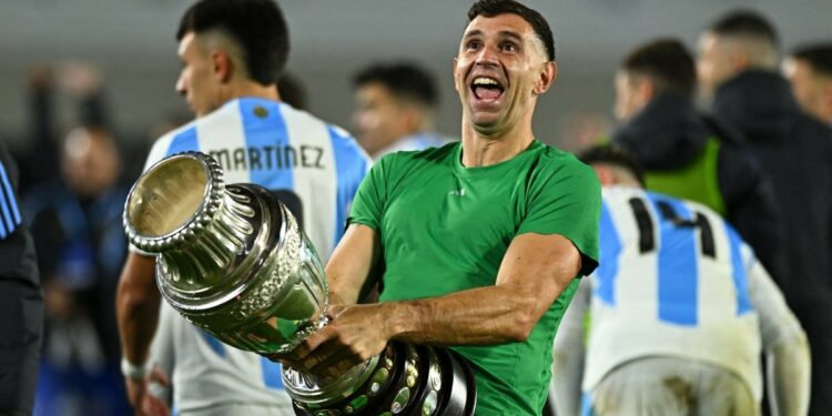 Controversial Argentina goalkeeper Emiliano Martinez suspended by FIFA for two matches; here's why – Firstpost