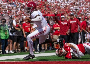 Crimson Tide shine vs Wisconsin