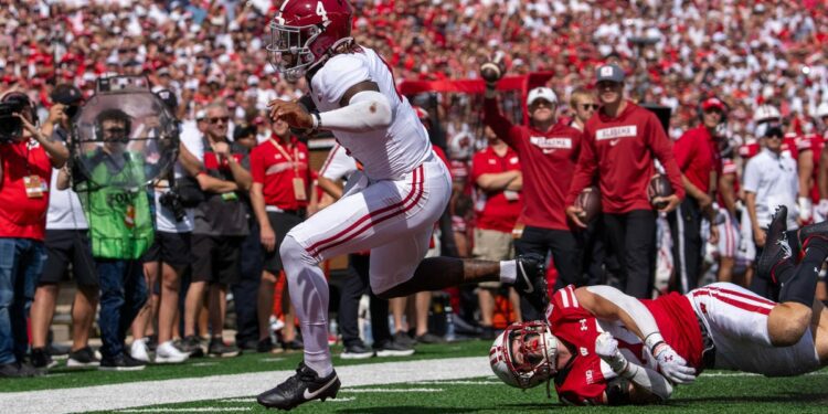 Crimson Tide shine vs Wisconsin