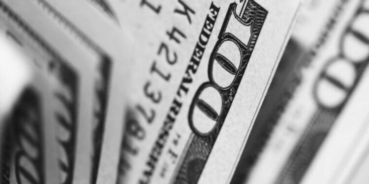 Exchange Rates in Cuba's Informal Market: Current Prices for Dollars, Euros, and MLC