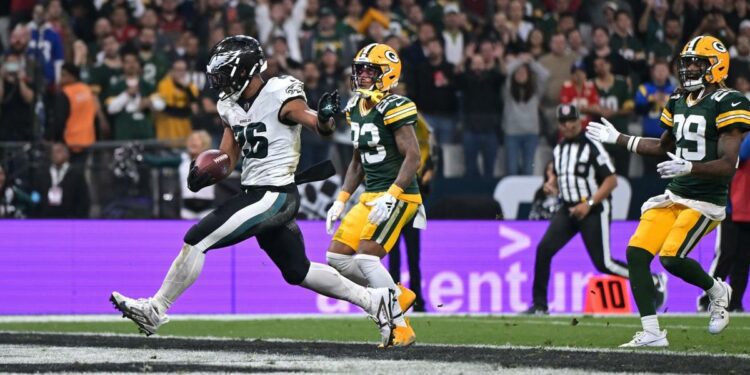 Eagles beat Packers in first NFL game played in South America