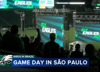 Eagles fans party in South Philly as Birds take on Packers in Brazil