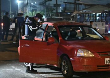 Ecuador prison director shot dead as she drove with coworker, second such killing this month