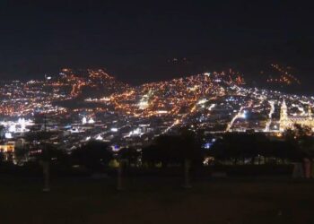 Ecuador turns out some lights as it carries out power rationing for maintenance work