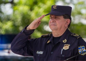 El Salvador’s police director and a fugitive banker are among 9 dead in a helicopter crash