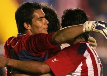 El penal que Oswaldo Sánchez atajó al América y un narrador de Televisa gritó: "¡justicia!"