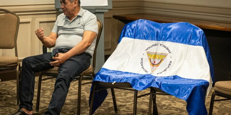 Excarcelados nicaragüenses en Guatemala piden poner fin "a la tiranía" en su país