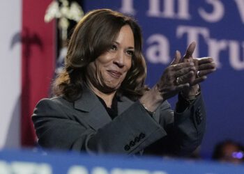 Harris speaks about abortion in Georgia, highlighting deaths of two Georgia women