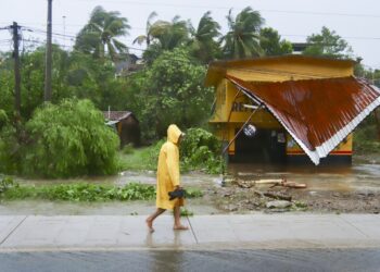 Hurricane tracker: Tropical Storm Helene forms in Caribbean, Tropical Storm John weakens