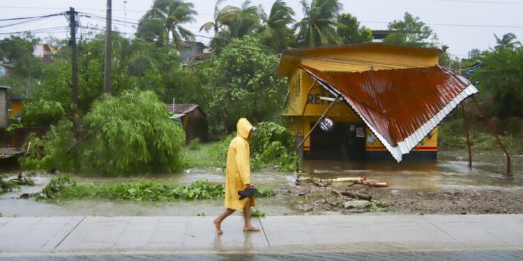 Hurricane tracker: Tropical Storm Helene forms in Caribbean, Tropical Storm John weakens