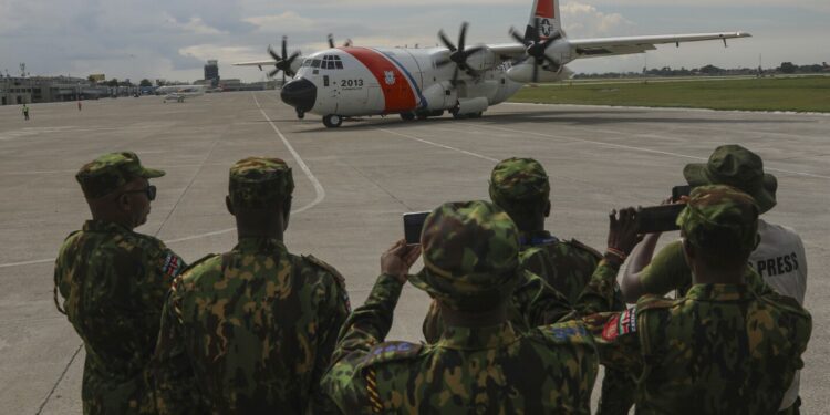 Jamaican soldiers and police arrive in Haiti to help fight gangs