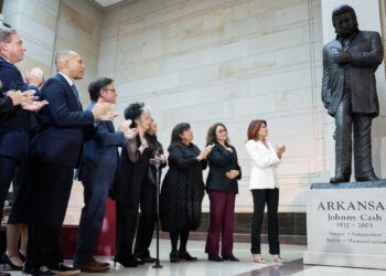 Johnny Cash Becomes First Musician to Receive Statue at US Capitol