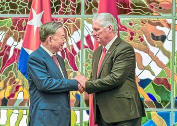 Lam reiterates support for Cuba during visit