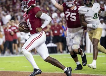 Milroe, No. 4 Alabama pull away in 4th to beat heavy underdog South Florida 42-16