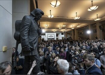 Musician, Arkansas legend Johnny Cash recognized with U.S. Capitol statue | The Arkansas Democrat-Gazette