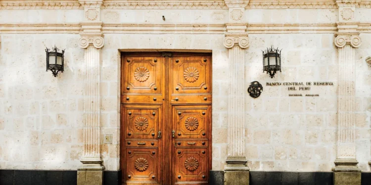 Peru cuts rates by 25bp for second successive month