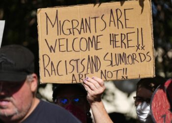 Police deny Venezuela gang has taken over rundown apartment complex in Denver suburb