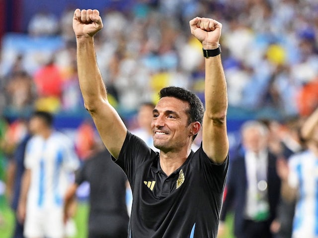 Argentina head coach Lionel Scaloni celebrates after the match on July 14, 2024