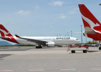 Qantas discounts more than 50,000 seats to North and South America destinations as it confirms new Melbourne-Honolulu service