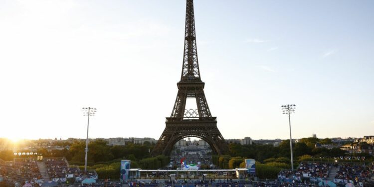 QuickCheck: Does France have 13 time zones?