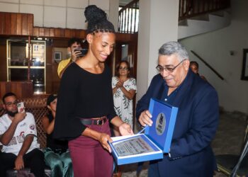 Radio Havana Cuba | Canoeist Yarisleidis Cirilo receives AIPS America Award