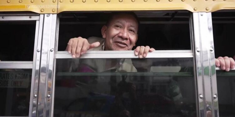 Released Nicaraguan political prisoners arrive in Guatemala after U.S. negotiations