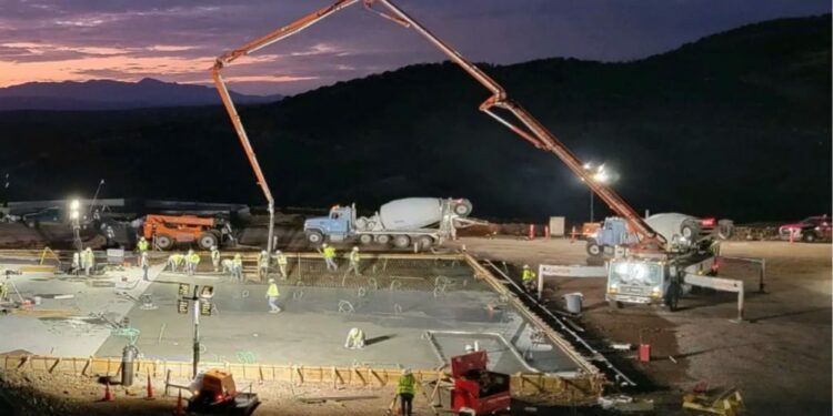 South32 takes $1.3 billion charge on Arizona project